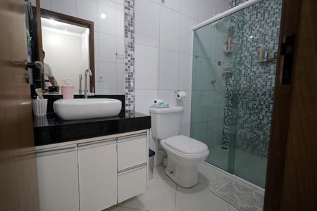 Casa à venda com 167m², 3 quartos e 3 vagasBanheiro Quarto Suíte 3