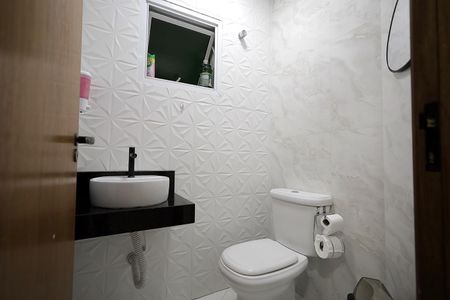 Casa à venda com 167m², 3 quartos e 3 vagasBanheiro 1