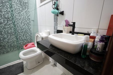 Casa à venda com 167m², 3 quartos e 3 vagasBanheiro Quarto Suíte 1