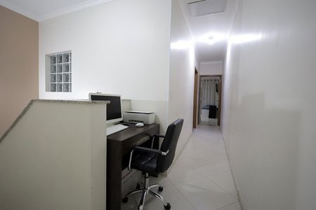 Casa à venda com 167m², 3 quartos e 3 vagasEscritório