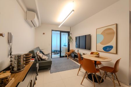 Apartamento à venda com 40m², 1 quarto e 1 vaga Apartamento à venda com 40m², 1 quarto e 1 vagaSala