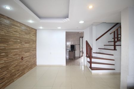 Casa para alugar com 120m², 3 quartos e 3 vagasSala