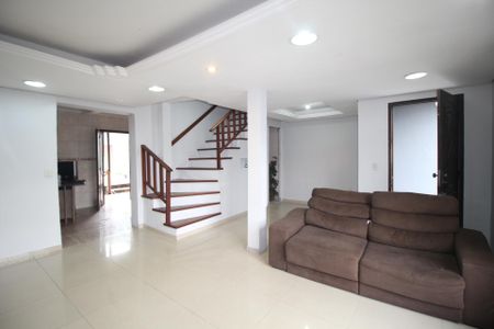 Sala de casa à venda com 2 quartos, 120m² em Bom Jesus, Porto Alegre