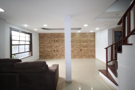 Casa para alugar com 120m², 3 quartos e 3 vagasSala