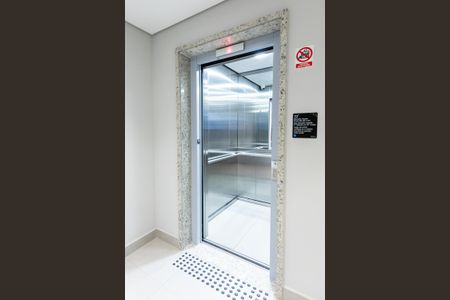 Apartamento para alugar com 90m², 2 quartos e 2 vagasHall do Elevador
