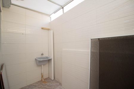 Casa de condomínio para alugar com 56m², 2 quartos e 1 vagaÁrea de Serviço