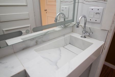 Casa de condomínio para alugar com 56m², 2 quartos e 1 vagaBanheiro Social