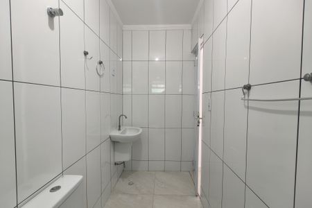 Casa para alugar com 100m², 2 quartos e sem vagaBanheiro da Suíte