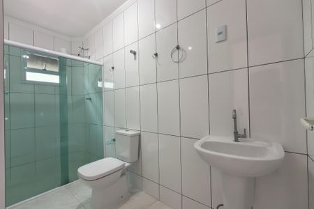 Casa para alugar com 100m², 2 quartos e sem vagaBanheiro da Suíte