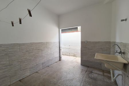 Casa para alugar com 100m², 2 quartos e sem vagaQuintal