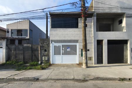 Casa para alugar com 100m², 2 quartos e sem vagaFachada