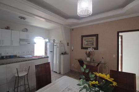 Casa à venda com 200m², 6 quartos e 3 vagasCozinha e Copa