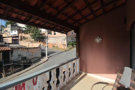 Casa à venda com 200m², 6 quartos e 3 vagasVaranda