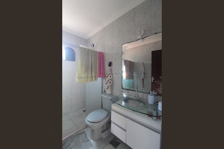 Casa à venda com 200m², 6 quartos e 3 vagasBanheiro Social 1
