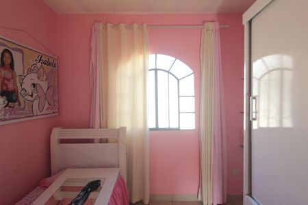 Casa à venda com 200m², 6 quartos e 3 vagasQuarto 3