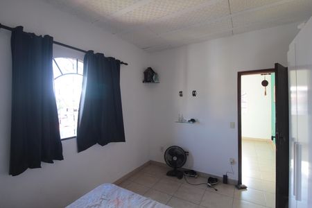 Casa à venda com 200m², 6 quartos e 3 vagasQuarto 4