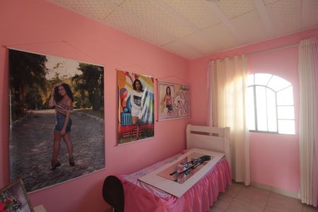 Casa à venda com 200m², 6 quartos e 3 vagasQuarto 3