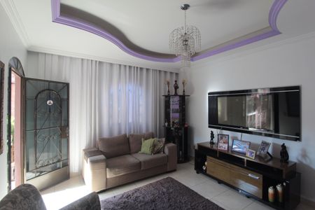 Casa à venda com 200m², 6 quartos e 3 vagasSala de Estar