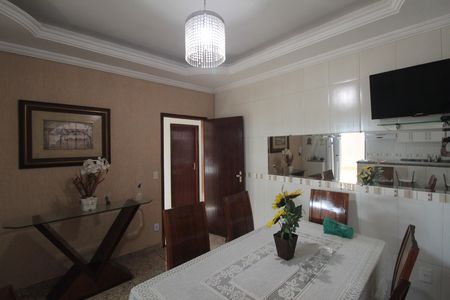 Casa à venda com 200m², 6 quartos e 3 vagasCozinha e Copa