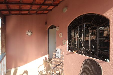 Casa à venda com 200m², 6 quartos e 3 vagasVaranda