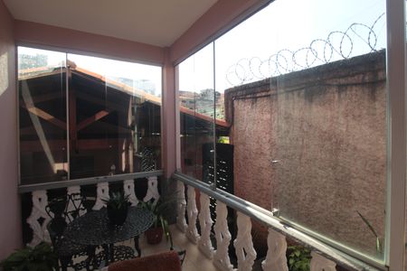 Casa à venda com 200m², 6 quartos e 3 vagasAlpendre