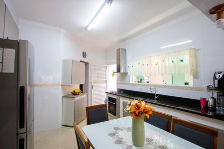 Casa à venda com 137m², 3 quartos e 2 vagasCozinha