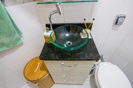 Casa à venda com 137m², 3 quartos e 2 vagasBanheiro social