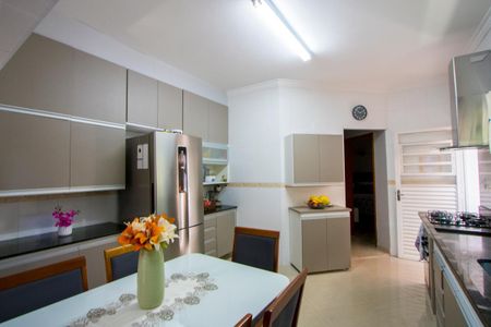 Casa à venda com 137m², 3 quartos e 2 vagasCozinha