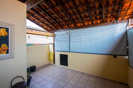 Casa à venda com 137m², 3 quartos e 2 vagasÁrea externa do quarto 1