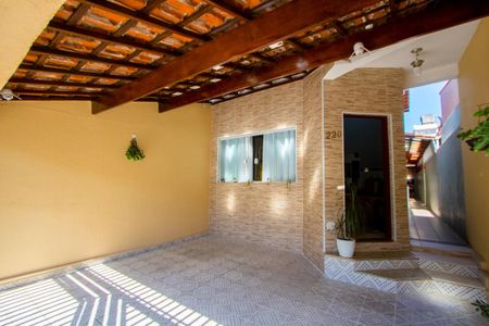 Casa à venda com 137m², 3 quartos e 2 vagasGaragem