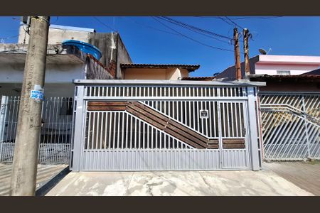 Casa à venda com 137m², 3 quartos e 2 vagasFachada