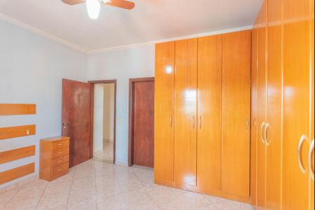 Casa para alugar com 275m², 5 quartos e 4 vagasSuíte