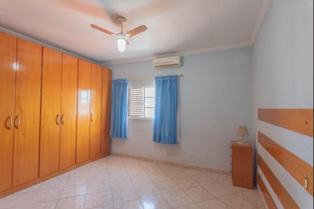 Casa para alugar com 275m², 5 quartos e 4 vagasSuíte