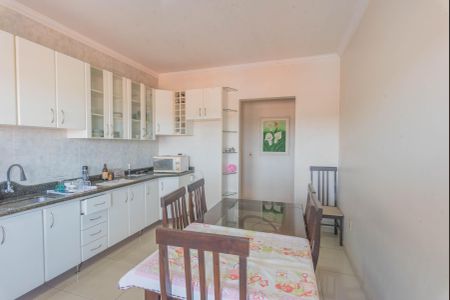 Casa para alugar com 275m², 5 quartos e 4 vagasCozinha