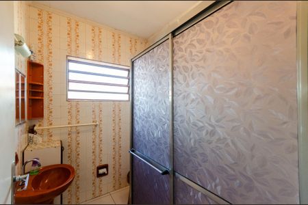 Casa à venda com 250m², 4 quartos e 2 vagas Casa à venda com 250m², 4 quartos e 2 vagasSuíte 1 - Banheiro