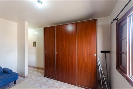 Casa à venda com 250m², 4 quartos e 2 vagas Casa à venda com 250m², 4 quartos e 2 vagasSuíte 1