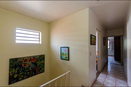 Casa à venda com 250m², 4 quartos e 2 vagas Casa à venda com 250m², 4 quartos e 2 vagasCorredor