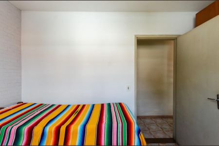 Casa à venda com 250m², 4 quartos e 2 vagas Casa à venda com 250m², 4 quartos e 2 vagasQuarto 1