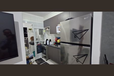 Cozinha de apartamento para alugar com 2 quartos, 37m² em Recanto das Rosas, Osasco