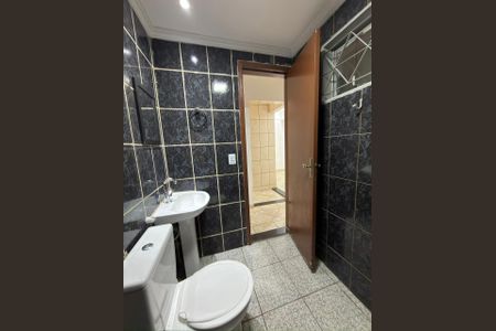 Apartamento para alugar com 60m², 2 quartos e sem vagaBanheiro