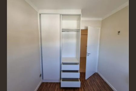 Casa de condomínio para alugar com 110m², 3 quartos e 2 vagasQuarto
