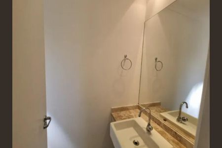 Casa de condomínio para alugar com 110m², 3 quartos e 2 vagasBanheiro