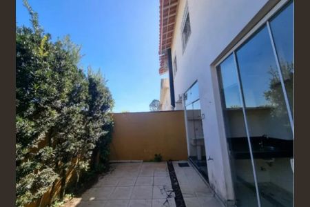 Casa de condomínio para alugar com 110m², 3 quartos e 2 vagasÁrea externa