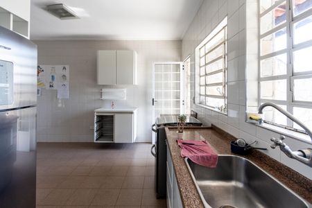 Cozinha de casa à venda com 3 quartos, 200m² em Vila Ipojuca, São Paulo