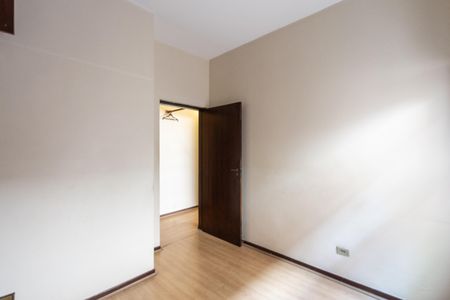 Casa à venda com 200m², 3 quartos e 3 vagas Casa à venda com 200m², 3 quartos e 3 vagasQuarto 1
