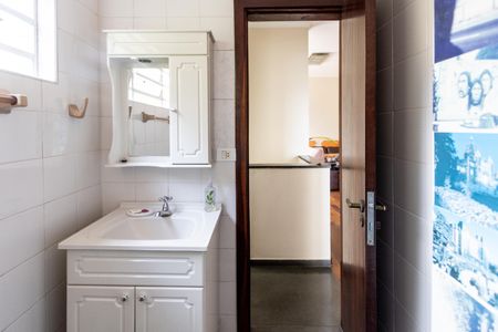 Lavabo de casa à venda com 3 quartos, 200m² em Vila Ipojuca, São Paulo