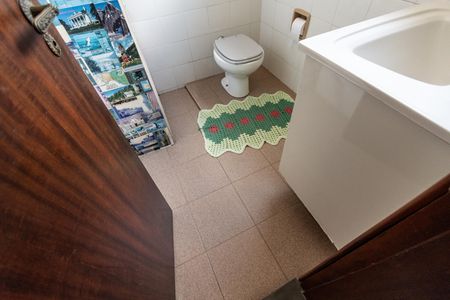 Casa à venda com 200m², 3 quartos e 3 vagas Casa à venda com 200m², 3 quartos e 3 vagasLavabo