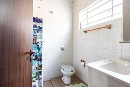 Casa à venda com 200m², 3 quartos e 3 vagas Casa à venda com 200m², 3 quartos e 3 vagasLavabo