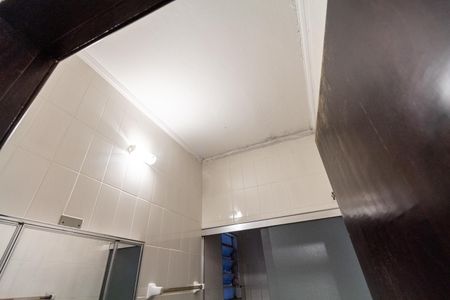 Casa à venda com 200m², 3 quartos e 3 vagas Casa à venda com 200m², 3 quartos e 3 vagasBanheiro