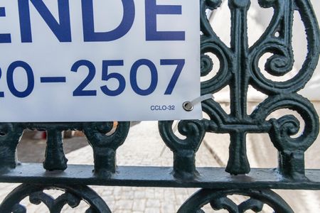 Casa à venda com 200m², 3 quartos e 3 vagas Casa à venda com 200m², 3 quartos e 3 vagasPlaca